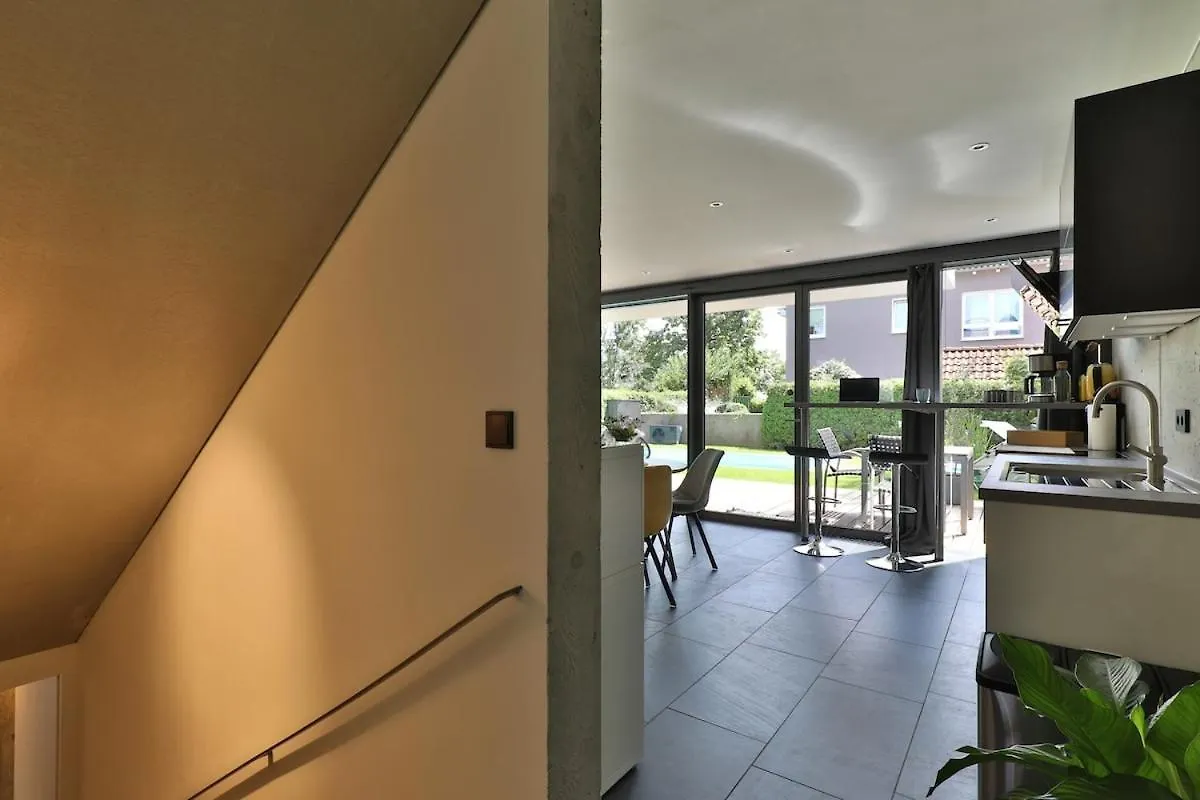 Moderne Dhh Mit Zwei Apartments Gersthofen Alemania