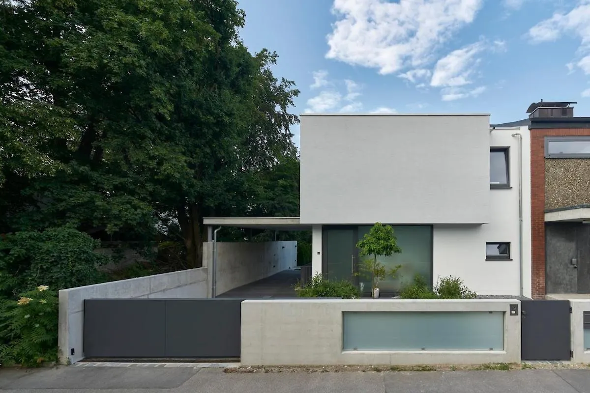 Moderne Dhh Mit Zwei Apartments Gersthofen Сasa de vacaciones